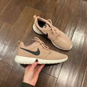 Nike Roshe One Women 8